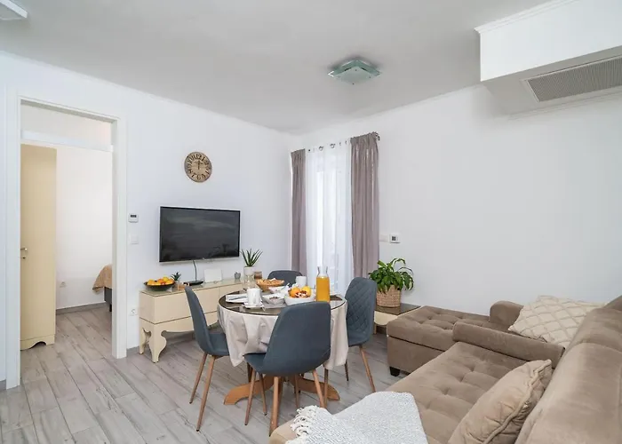 Rooms&apartments Tomic 斯顿