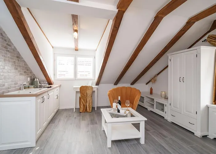 Rooms&apartments Tomic *