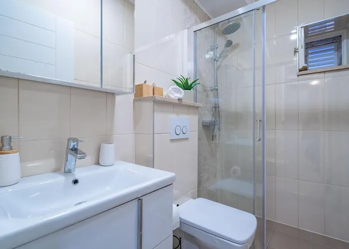 公寓 Rooms&apartments Tomic