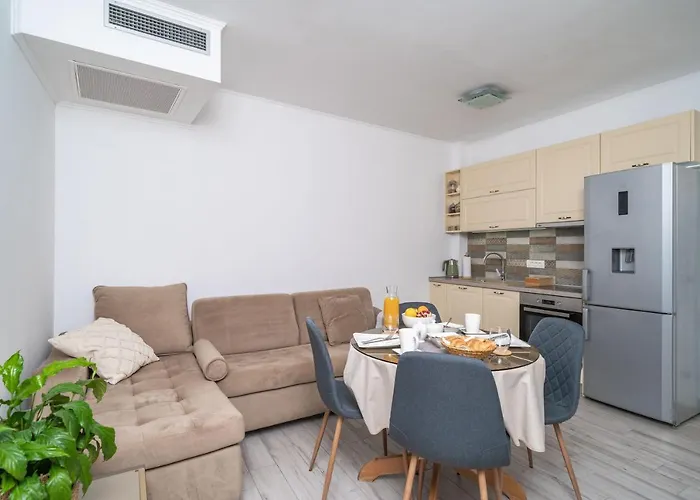 公寓 Rooms&apartments Tomic *
