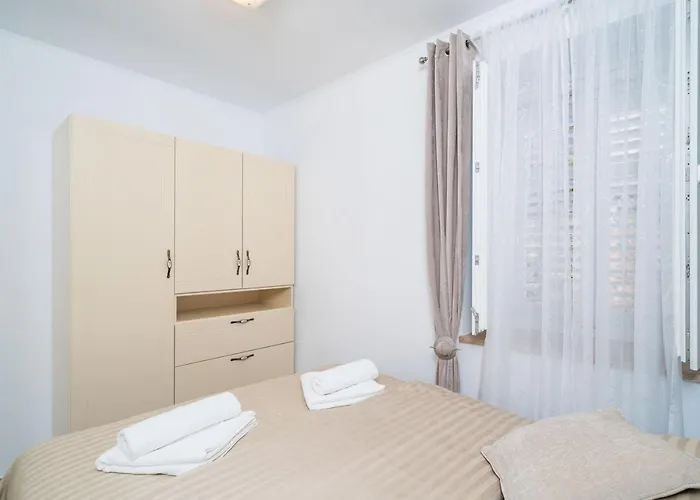Rooms&apartments Tomic 公寓 *