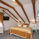 Rooms&apartments Tomic شقة *