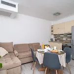 شقة Rooms&apartments Tomic *