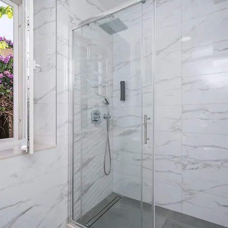 Daire Rooms&apartments Tomic *