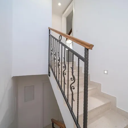 Apartament Rooms&apartments Tomić